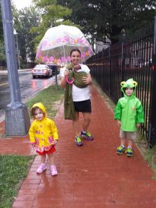 The traveling spectacle on a walk